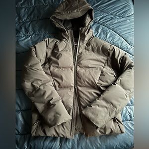 Patagonia Men’s Small Jackson Glacier Jacket. Lightly worn